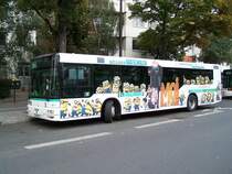 NL 223 Nr 9187 der Linie 21 mit Vollwerbung,  Porte de Gentilly  am 02/10/10.