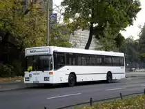 Mercedes-Benz O 405 N (Niederflur-Stadtversion) als SEV f�r die Stra�enbahnlinie 50 zwischen Wedding Virchow-Klinikum und Prenzlauer Berg Bj�rnsonstra�e.