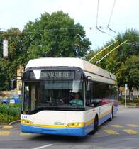 SOLARIS Trolleybus Nr 133 vor dem SBB Bahnhof in La Chaux de Fonds am 07.09.2007