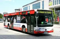 Sander Reisen 315 (HA Y 705) macht Werbung f�r die Rathaus Apotheke.
Hagen Stadtmitte, 6.6.2010.