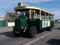 Renault TN 4 H Nr 3272 der RATP, Jahrgang 1935, in Chelles am 03/10/10.
