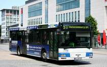 Straenbahn Hagen 742 (HA DF 742) macht Werbung fr VWA.
Hagen Stadtmitte, 6.6.2010.