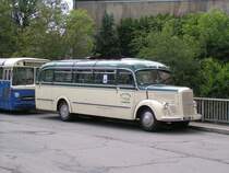 Omnibus Mercedes Benz, BJ 1953, am Bahnhof Ettelbr�ck. 09.06.07