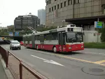 Mercedes-Benz Gelenktrolleybus Nr. 152 am 17.8.2010 zwischen der  Z�rcher -Unterf�hrung und dem Bahnhofplatz.