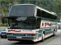 Dieser Neoplan stand am 17.09.2010 an den Schiffsanlegestellen in Passau.