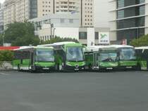 12.10.10,abgestellte TITSA-Busse am Busbahnhof Santa Cruz de Tenerife.