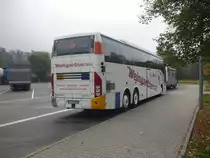Ein Volvo von Weingartner aus Landshut macht eine Pause auf der Rast�tte Sch�nbuch auf der A 81 Richtung Singen.