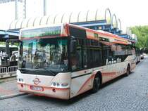 Neoplan,Bogestra Linie 356,vom Bochum Hbf/Bbf., nach BO Stiepel
Dorfkirche.(30.09.2007)
