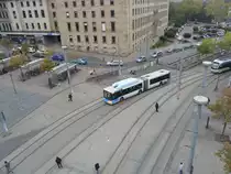Die Aufnahme habe ich am 22.10.2010 vom Dach der neuen Europa Gallerie gemacht.Hier sind Busse zu sehen die an die haltestelle Saarbr�cken Hauptbahnhof fahren.