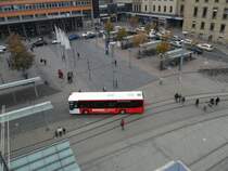 Die Aufnahme habe ich am 22.10.2010 vom Dach der neuen Europa Gallerie gemacht.Hier sind Busse zu sehen die an die haltestelle Saarbr�cken Hauptbahnhof fahren.