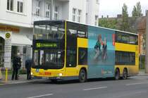 MAN Lion's City DD (Doppelstock) auf der Linie 156 nach S-Bahnhof Storkower Stra�e an der Haltestelle Pasedagplatz.
