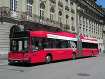 Volvo Bus mit der Betriebsnummer 821 auf der Linie 19 beim Bundeshaus. Die Aufnahme stammt vom 04.06.2010.