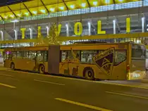 Der goldene Alemanniabus der ASEAG hat dem 10. der 2. Liga bei der 2. Runde im DFB Pokal gegen den Tabellenf�hrer der 1. Liga Mainz 05 Gl�ck gebracht.
2:1 das Endergebniss und viele Fans der Alemannia singen am Abend des 27.10.2010 auf dem Heimweg: Berlin, Berlin, wir fahren nach Berlin.