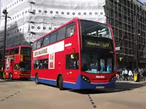 Metroline Doppeldecker mit der Nummer TE830 am 7.Oktober 2010 am Oxford Circus