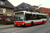 Hochbahn 1713 auf der Linie 176 am 18.Oktober 2010 an der Haltestelle Lohe in Hamburg-Duvenstedt