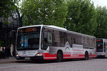 Hochbah 6918 mit deiner neuen Werbung f�r Citroen am 19.Oktober 2010 am Rathausmarkt auf der Linie 34 nach Kirchdorf S�d.