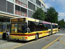 STI Thun Nr. 70/BE 389'670 MAN am 29. August 2010 Thun, Bahnhof (es kommt heutzutage sehr seltenvor, dass ein MAN der Nummern 70 bis 73 auf der Linie 21 am rechten Thunerseeufer in den Kurseinsatz kommt. An diesem Sonntag war dies der Fall!)