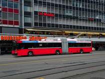 NAW Trolleybus mit der Bertreibsnummer 14 auf der Linie 11 am Bubenbergplatz. Die Aufnahme stammt vom 26.08.2010.
