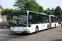 RNV 171 (HD E 2056) am Bismarckplatz in Heidelberg.
Der Bus wirbt f�r die Stadtwerke Heidelberg.
30.6.2010
