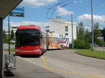 Solaris-Trollino 173 am 23.6.2010 in der Wendeschleife Oberwinterthur. Noch nicht  zugeklebt  war dieser Wagen im Nov. 2008 auf Vorf�hrfahrt in Z�rich und Salzburg.