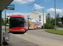 Solaris-Trollino 173 am 23.6.2010 in der Wendeschleife Oberwinterthur. Noch nicht  zugeklebt  war dieser Wagen im Nov. 2008 auf Vorf�hrfahrt in Z�rich und Salzburg.