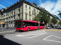 Mercedes Citaro mit der Betriebsnummer 860 auf der Linie 19 in der Bundesgasse. Die Aufnahme stammt vom 26.08.2010.