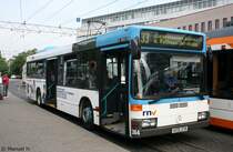 RNV 364 (HD E 3718) macht Werbung f�r American Apparel.
Heidelberg HBF, 30.6.2010.