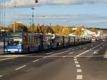 Busse, Busse,Busse. Wenn 20.000 Fans den Tivoli verlassen will ein gro�er Teil mit �ffendlichen Verkehrsmittel nach Hause. 31.10.2010