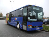 Setra-Eindecker stand als SEV von Rostock Hbf Richtung Schwaan abgestellt in H�he Rostoch Hauptbahnhof/S�d.(10.11.10)