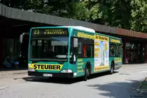 Hochbahn 2232 (HH GG 1322) macht Werbung f�r Steuber.
Niendorf Markt, 3.7.2010.
