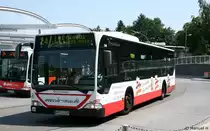 Hochbahn 2249 (HH GI 229) macht Werbung f�r Suhr Raum.
Hamburg Poppenb�ttel, 3.7.2010.