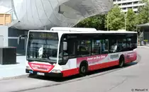 Hochbahn 2501 (HH HN 2501) macht Werbung f�r Stoltenberg.
Hamburg Poppenb�ttel, 3.7.2010.