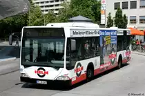 Hochbahn 2407 (HH HN 2407) macht Werbung f�r Reifen Helm.
Hamburg Poppenb�ttel, 3.7.2010.