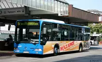 PVG 0457 (PI VG 626) wirbt f�r Holzjunge.
Altona ZOB, 3.7.2010.