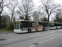 Wagen 612 der Stadtwerke Lbeck, macht Pause, am ZOB in Lbeck.
