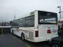 Wagen 121 der LVG macht Feierabend und f�hrt mit der F�hre vom Priwall nach Travem�nde r�ber.