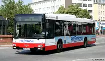 Hochbahn 2437 (HH HN 2437) wirbt f�r die Provinzial.
Altona ZOB, 3.7.2010.