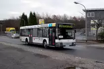 Der MAN der NVV Nummer 0108 f�hrt hier auf der Linie 016 von Korschenbroich aus bis nach Buchholz am Vormittag des 11.12.2010