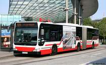 Hochbahn 7702 (HH HN 2772).
Hamburg HBF, 3.7.2010.