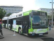 W�hrend des Autofreien Sonntag am 05.09.2010 konnten interessierte B�rger und B�rgerinnen die Gelegenheit nutzen und sich unter anderem diesen MB O530 Citaro GDH ansehen. Der hier gezeigte Wagen geh�rt der Hochbahn Hamburg und war nur f�r diesen einen Tag am Bremen Hbf ausgestellt. Ab 03.2011 wird die BSAG aber auch 2 solche Citaro GDH Busse betreiben. Auch wenn leider nur als Testwagen, aber immerhin.  