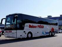 VANHOOL T916-Acron von Reisen FR�CH hat Leute zur 12.int. Musikmesse nach Ried gebracht;101010