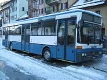 MB 405 beim Bahnhof Airolo, 27.12.2010.