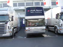 Ein Neoplan Syliner Doppeldecker von Team Rosberg am 27.07.08 am N�rburgring