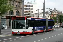 SWK 5621 (KR ZH 21) mit Werbung fr VWA.
krefeld HBF, 1.8.2010.