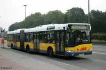 BVG 4364 (B V 4364).
Berlin Spandau Bahnhof, 9.8.2010.