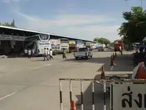 Zentraler Omnibusbahnhof in der Stadt Nakhon Ratchasima im Nordosten Thailands am 07.07.2009