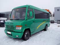 MB-Kleinbus aus dem Bezirk Krems ist zum  Dreiknigs-Kleintiermarkt  in Ried erschienen;110106