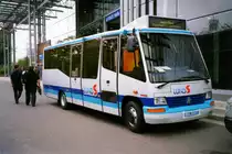 Kutsentis Stario NF, aufgenommen auf der IAA 2002 in Hannover.