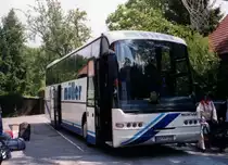 Neoplan N316 SHD, aufgenommen im Juli 2004 in Dortmund.