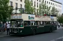 Berlin City Tours (B DD 3438).
Berlin Brandenburger Tor, 9.8.2010.